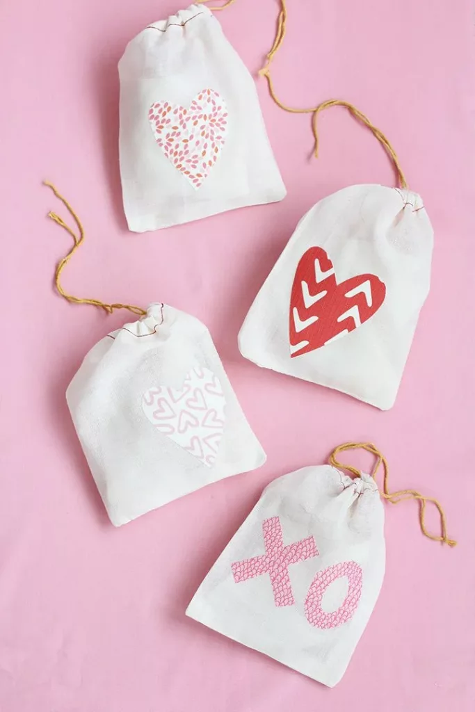 treat bags Valentines Day Table Decorations