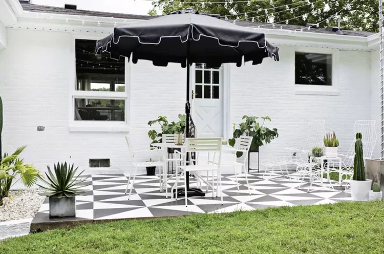 sun shade table and umbrella