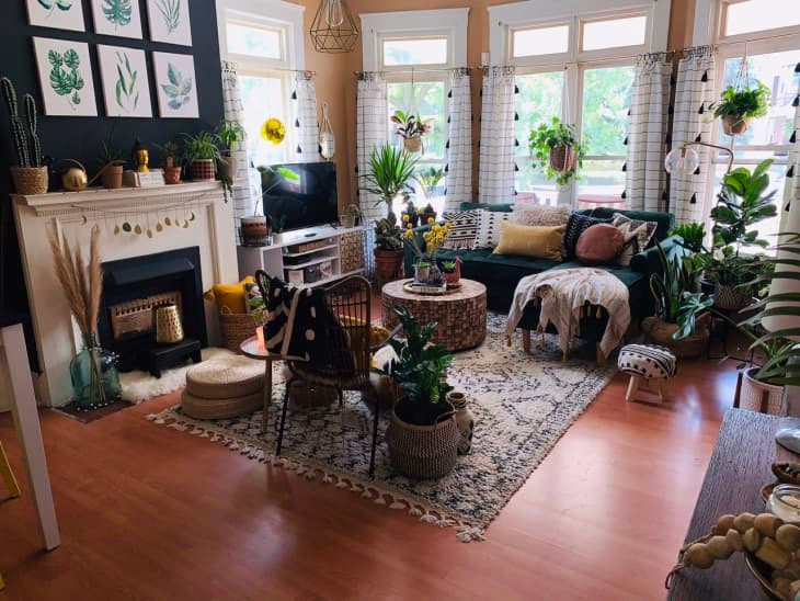 using place in decor in a small apartment
